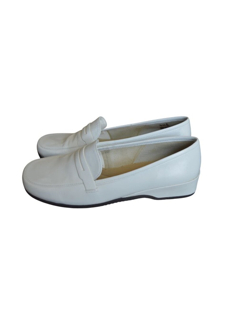 Easy Spirit Calipso Classic White Leather Penny Loafers Women Size 6.5 Minimalis